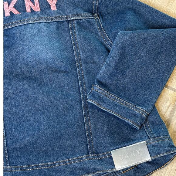 DKNY Girls Denim Long Sleeve Jean Jacket Snap Closure Spell Out Pink Size 6 - Picture 4 of 7